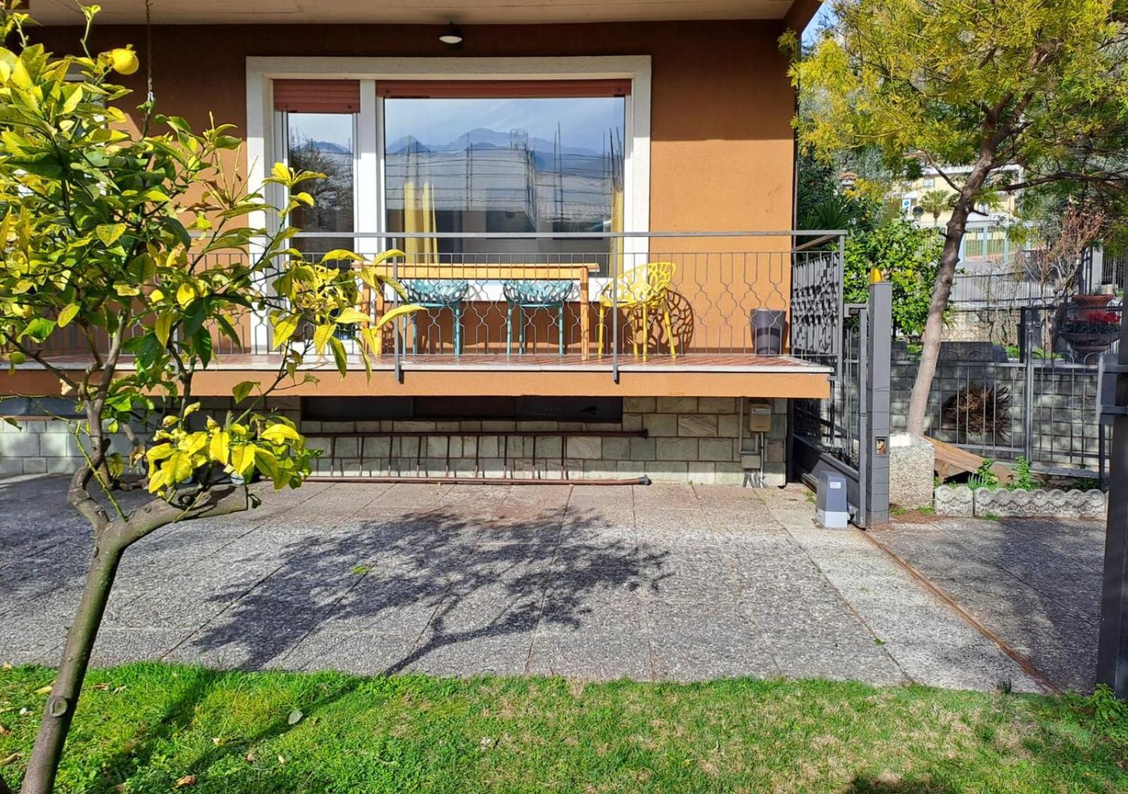 Oma Margareta Apartment Limone sul Garda Esterno foto