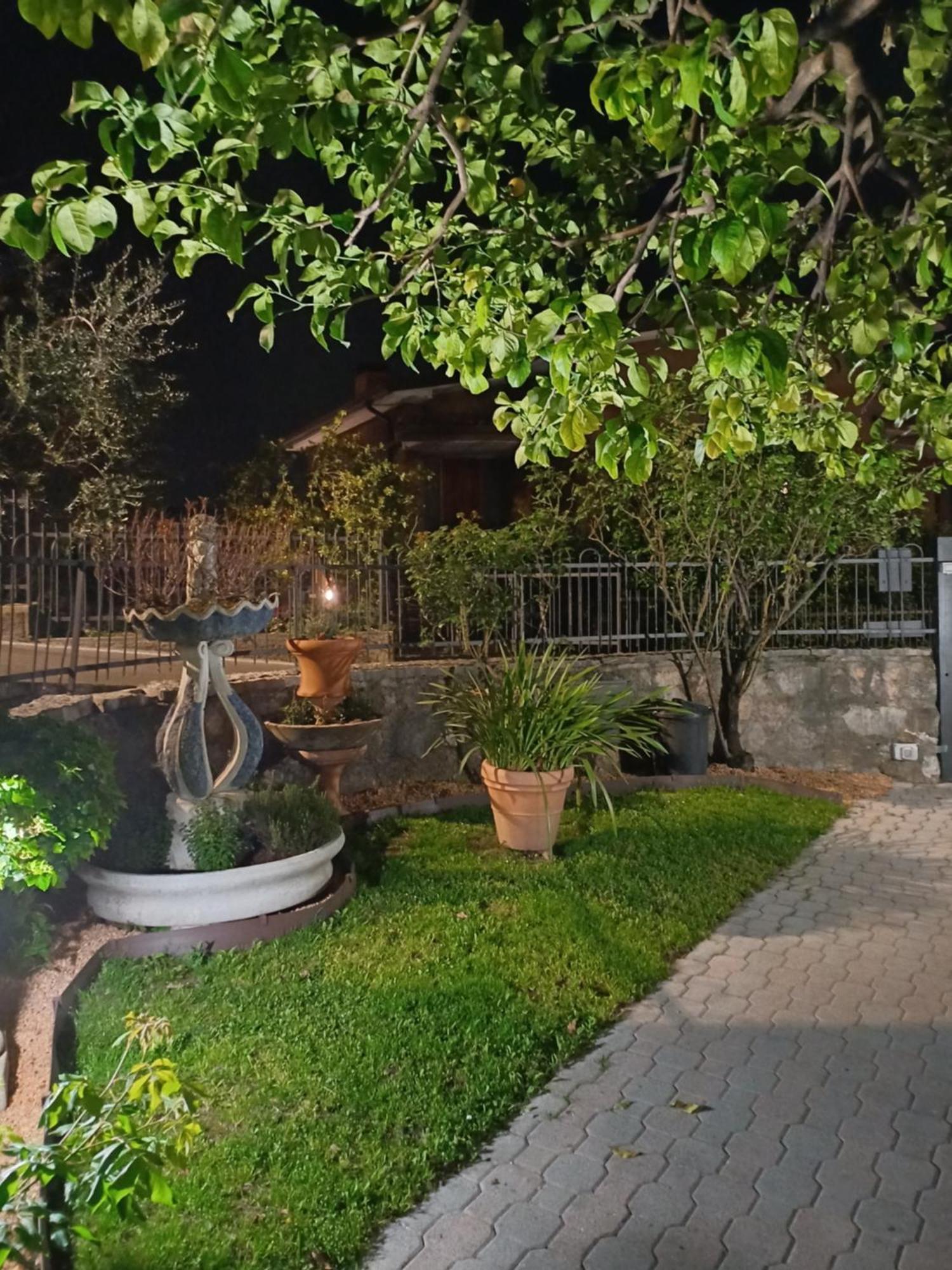 Oma Margareta Apartment Limone sul Garda Esterno foto